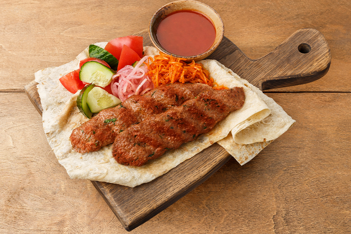 Люля-кебаб из растительного мяса