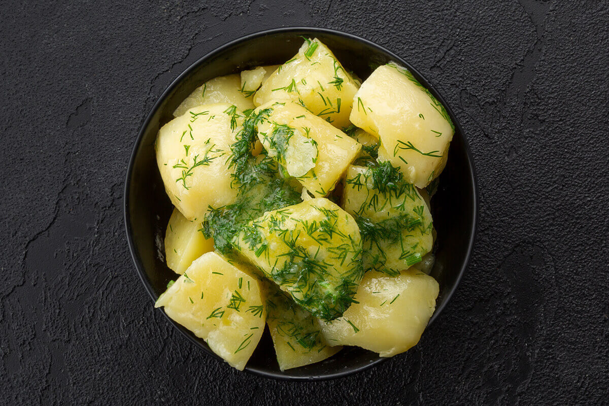 Картофель отварной с маслом и зеленью 400 г